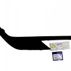 Listwa lewa zderzaka przedniego Dodaj do koszyka