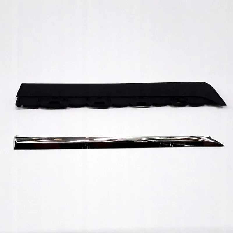 Listwa tylna prawa drzwi tylnych prawych XC60 Volvo Premium